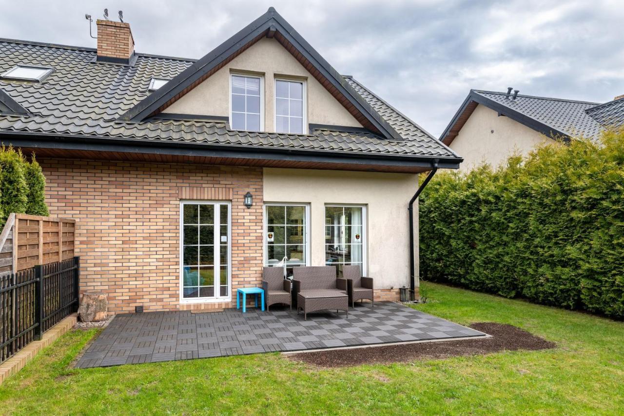 Dom Kotwa Villa Karwia Bagian luar foto